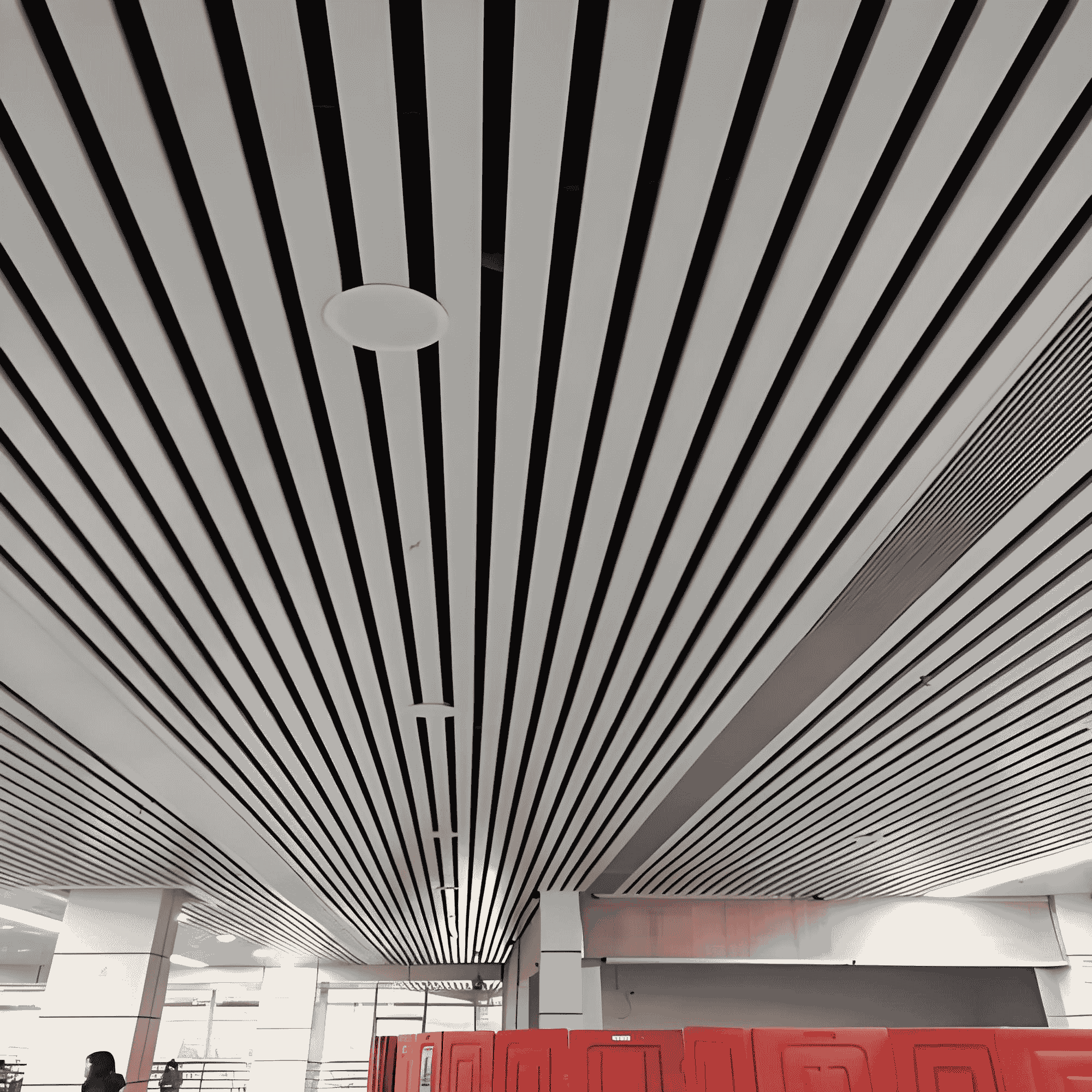 Linear Aluminum Ceilings – Custom Designs for Every Project